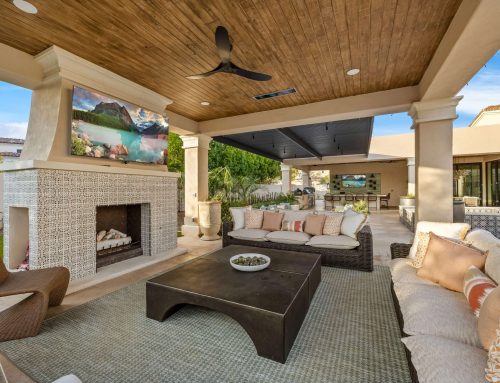 Outdoor Living Room – Maron